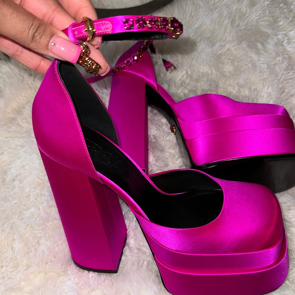 Versace aevitas Platform heels